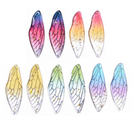 20 stk. aflange resin vedhæng. 4 af hver farve